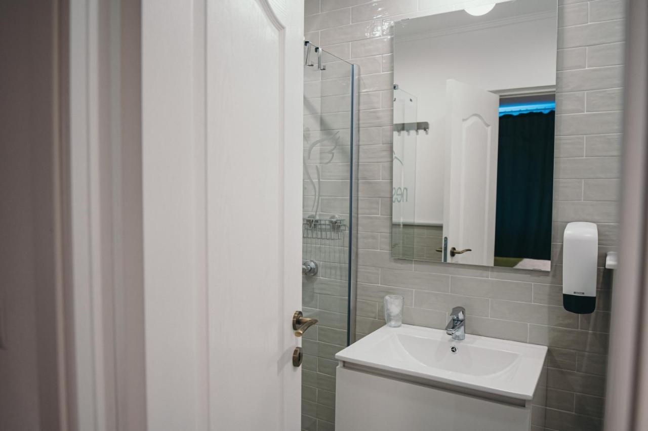 Nest Guesthouse Drobeta Turnu Severin Luaran gambar
